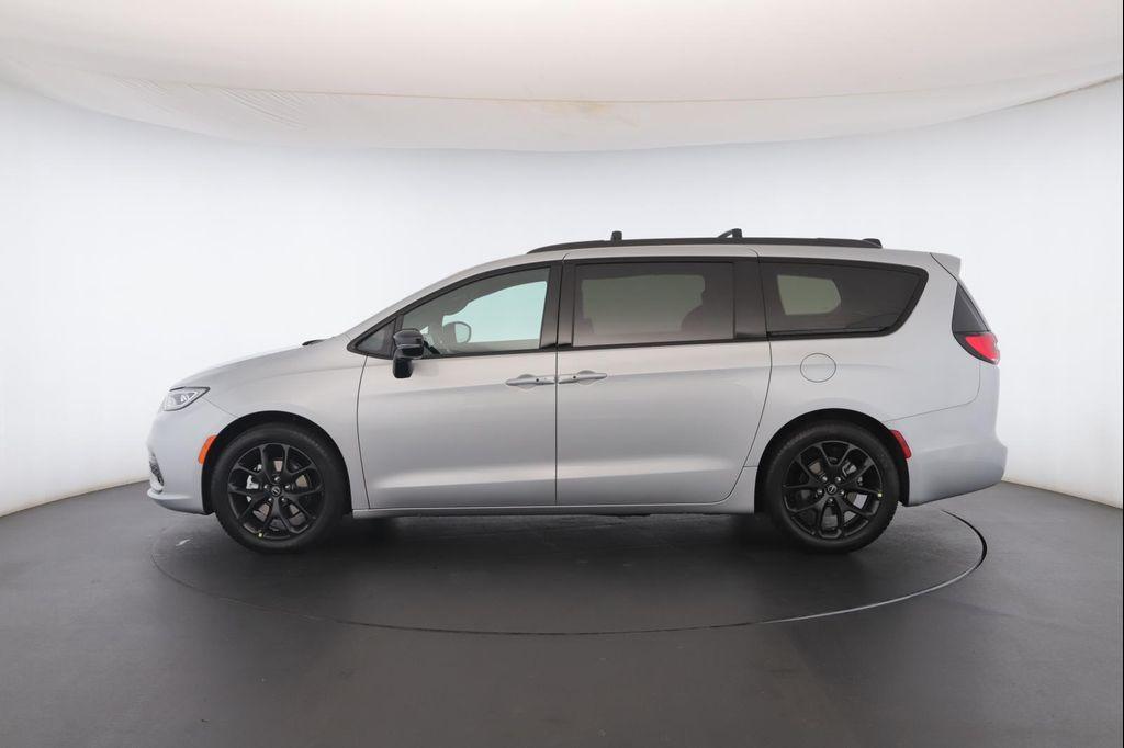 new 2026 Chrysler Pacifica car