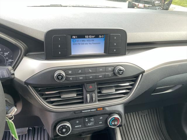 used 2022 Ford Escape car, priced at $22,900