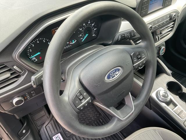 used 2022 Ford Escape car, priced at $22,900