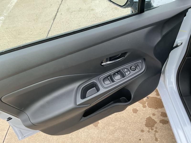 new 2025 Nissan Versa car, priced at $22,699