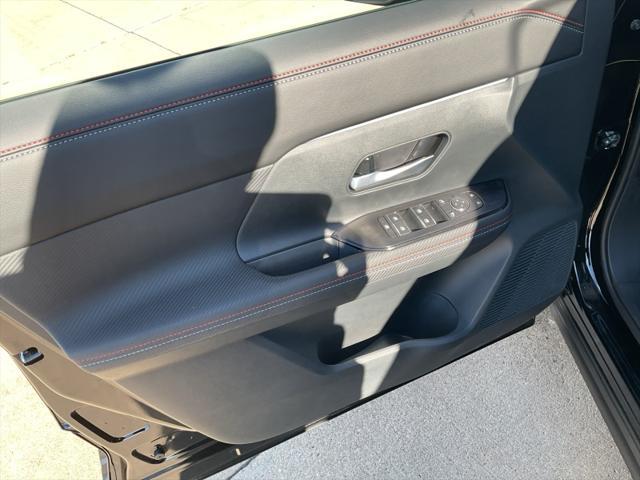 new 2025 Nissan Kicks car, priced at $30,284