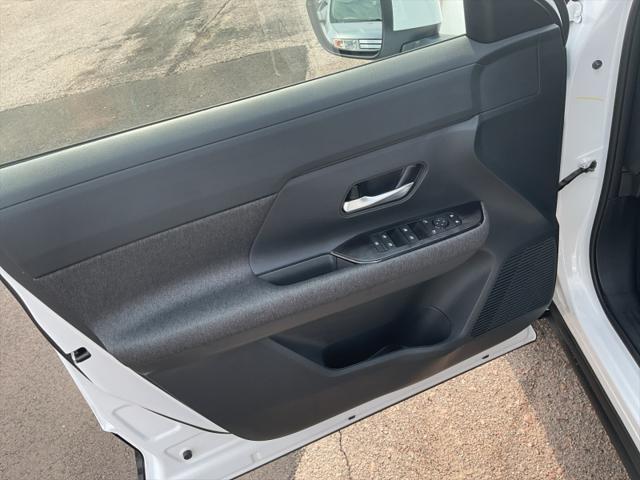 new 2025 Nissan Kicks car, priced at $27,579