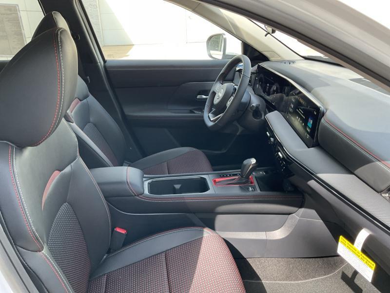 new 2025 Nissan Kicks car, priced at $29,534
