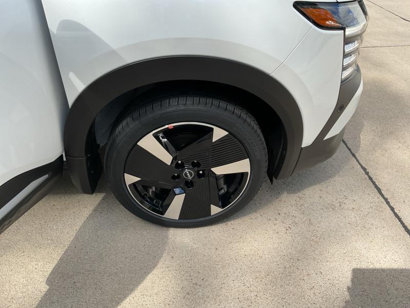 new 2025 Nissan Kicks car, priced at $29,534