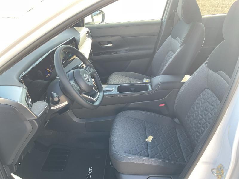 new 2025 Nissan Kicks car, priced at $26,579