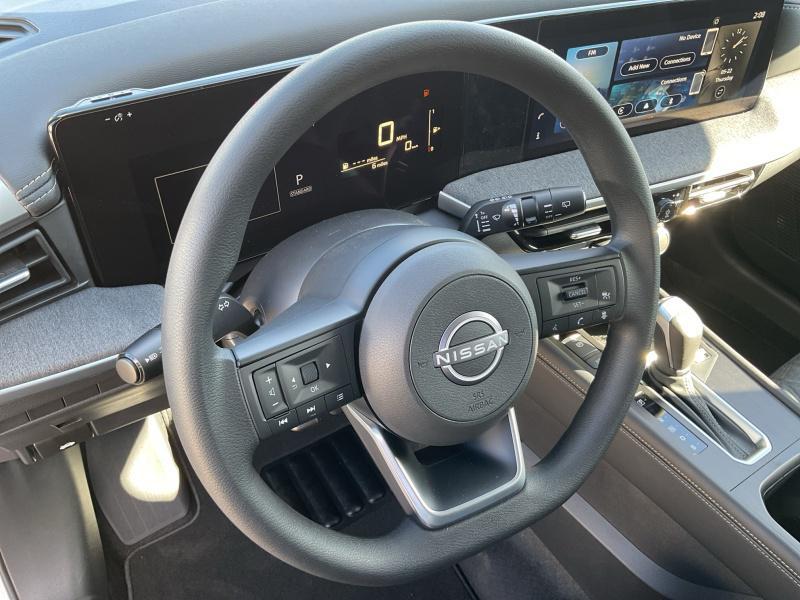 new 2025 Nissan Kicks car, priced at $26,579