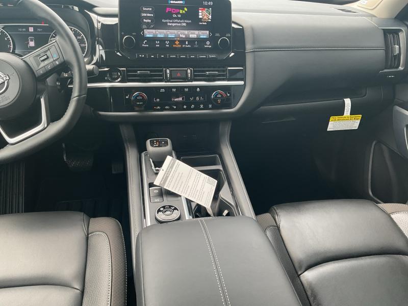 new 2025 Nissan Pathfinder car, priced at $45,324