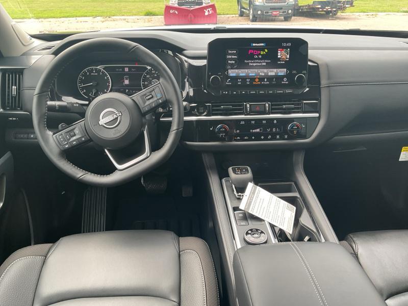 new 2025 Nissan Pathfinder car, priced at $45,324