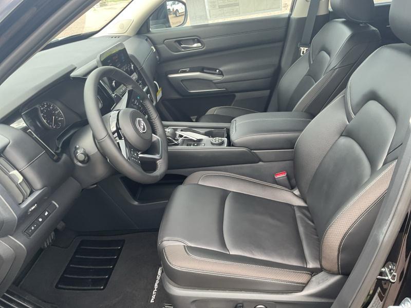 new 2025 Nissan Pathfinder car, priced at $45,324