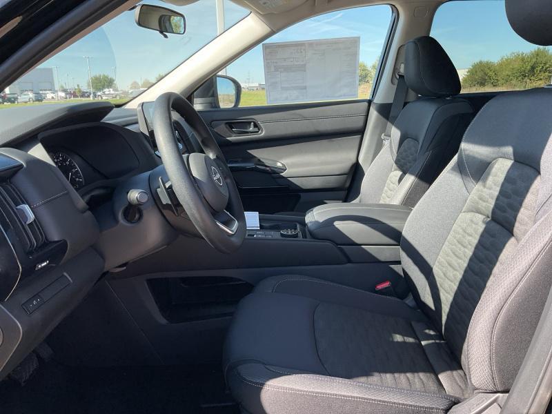 new 2025 Nissan Pathfinder car, priced at $35,874