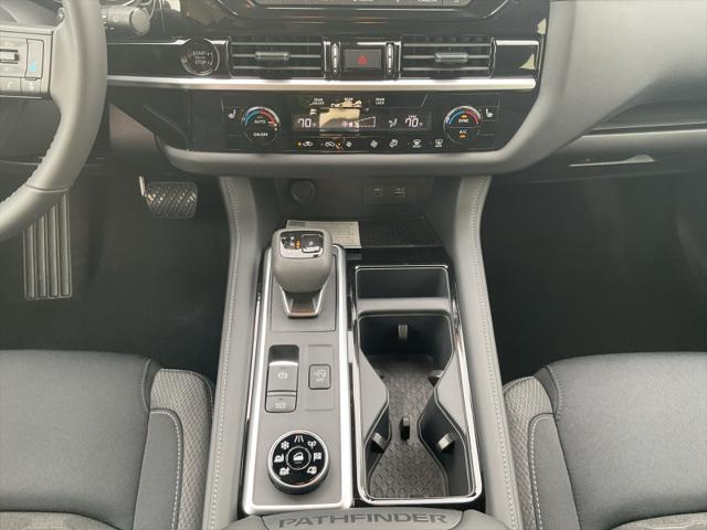 new 2025 Nissan Pathfinder car, priced at $43,674