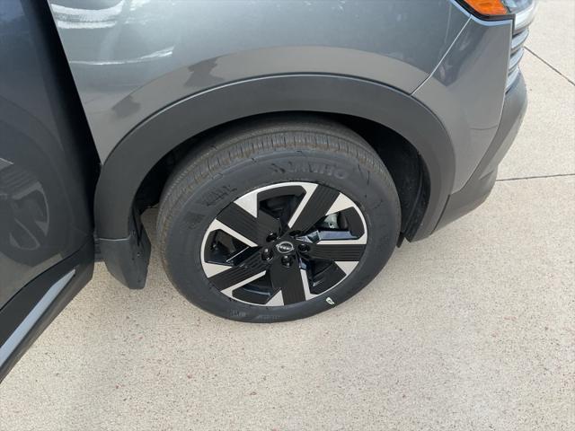 new 2025 Nissan Kicks car, priced at $27,579