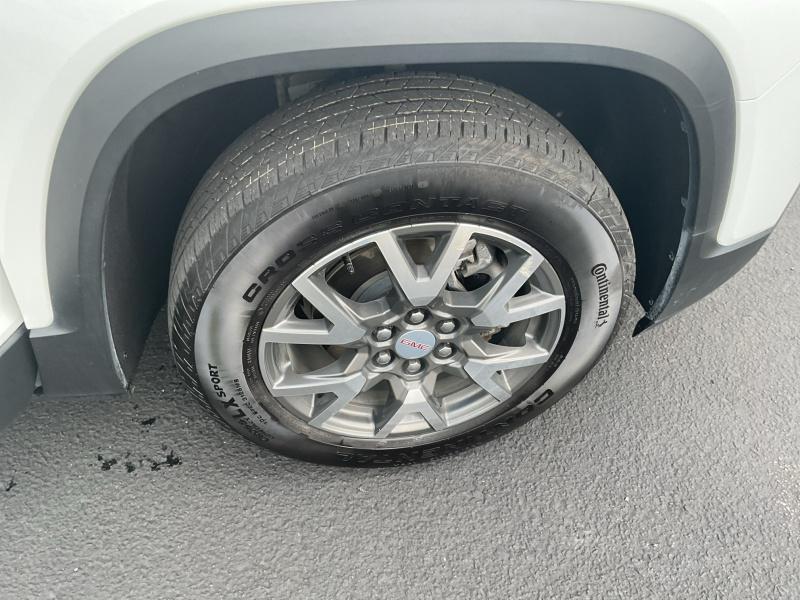 used 2023 GMC Acadia car, priced at $30,944