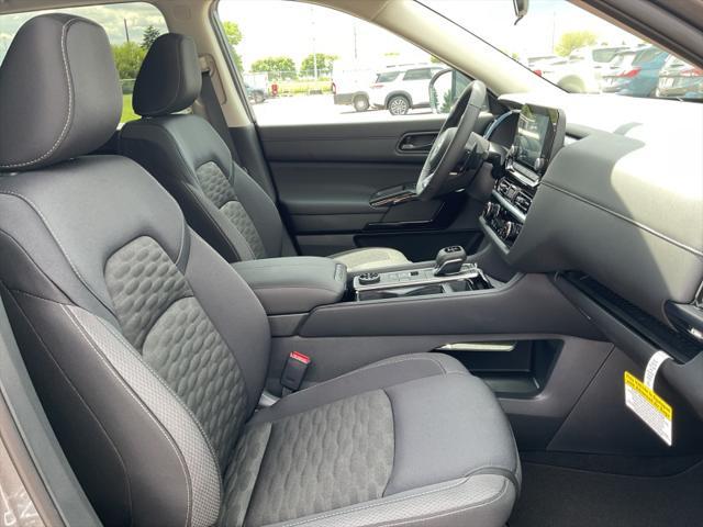 new 2025 Nissan Pathfinder car, priced at $44,264