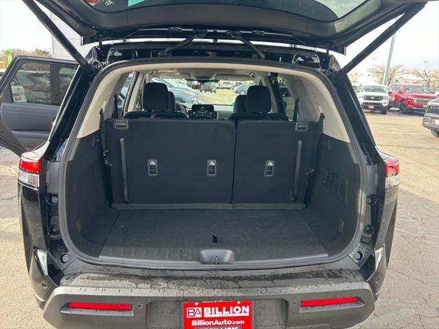 new 2025 Nissan Pathfinder car, priced at $45,559