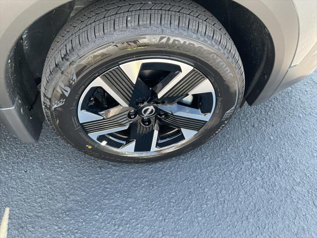 new 2025 Nissan Kicks car, priced at $27,530