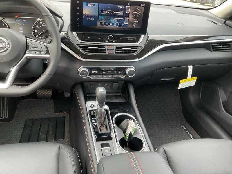 new 2025 Nissan Altima car, priced at $34,084