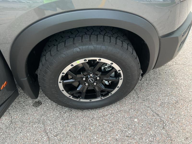 new 2025 Nissan Pathfinder car, priced at $47,009