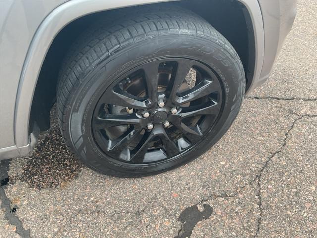 used 2017 Jeep Grand Cherokee car, priced at $15,900
