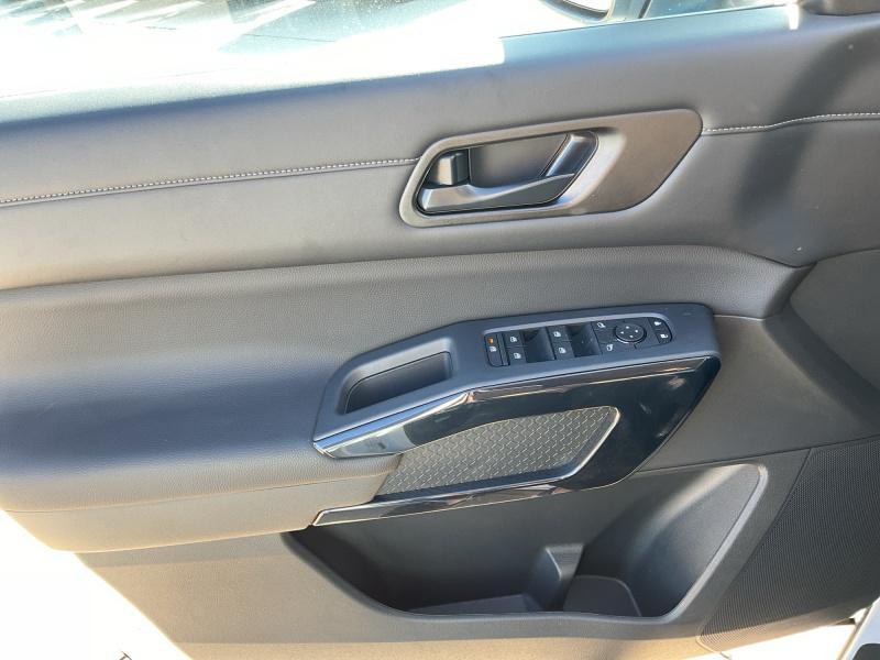 new 2025 Nissan Pathfinder car, priced at $42,224