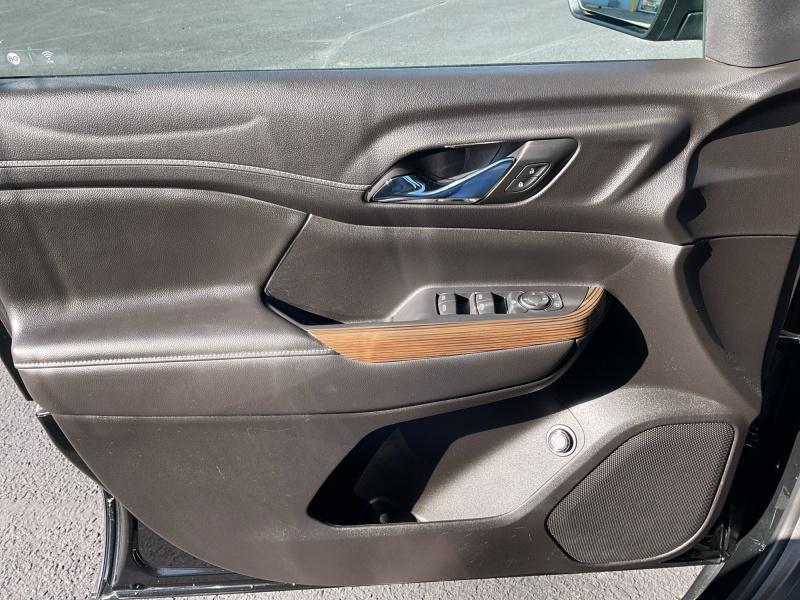 used 2023 GMC Acadia car, priced at $31,944