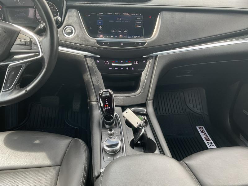 used 2021 Cadillac XT5 car, priced at $29,911
