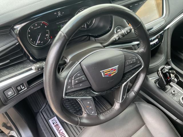 used 2021 Cadillac XT5 car, priced at $35,900
