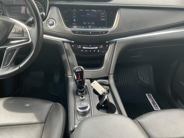 used 2021 Cadillac XT5 car, priced at $35,900
