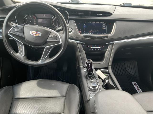 used 2021 Cadillac XT5 car, priced at $35,900