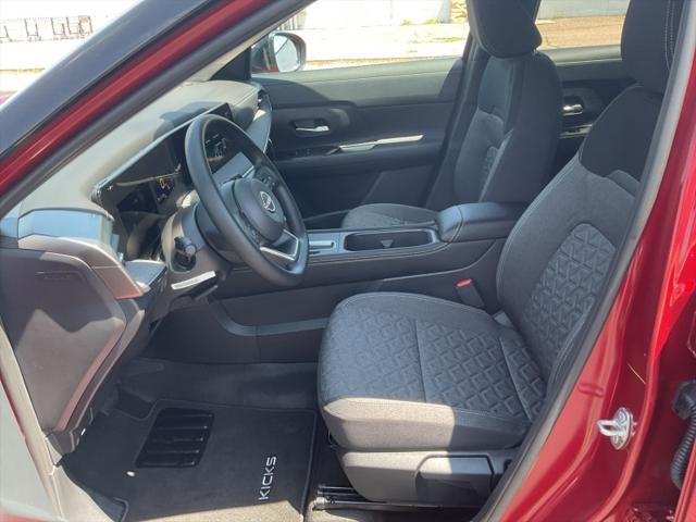 new 2025 Nissan Kicks car, priced at $27,980
