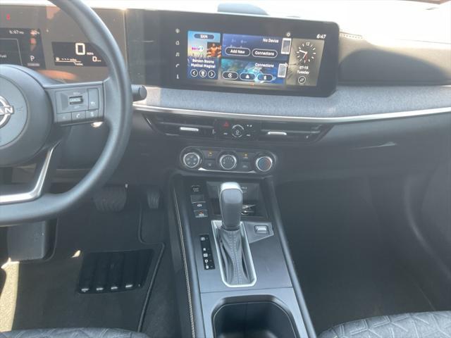 new 2025 Nissan Kicks car, priced at $27,980