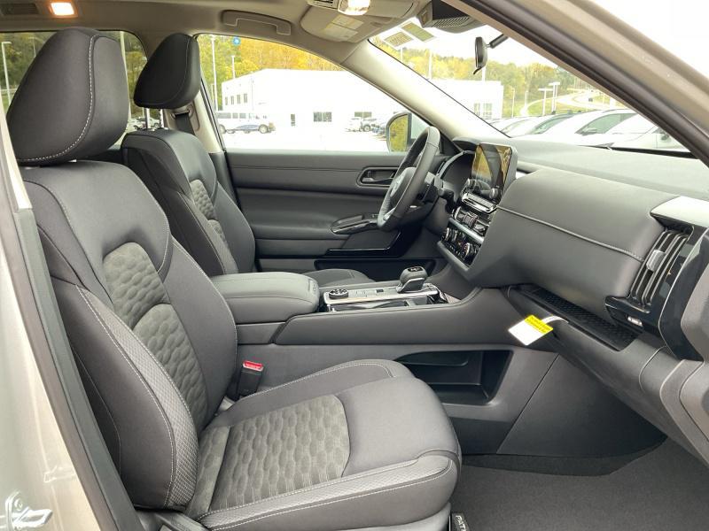 new 2025 Nissan Pathfinder car, priced at $41,774