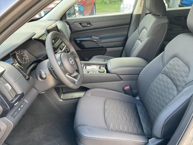 new 2025 Nissan Pathfinder car, priced at $46,344