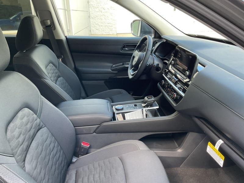 new 2025 Nissan Pathfinder car, priced at $38,844