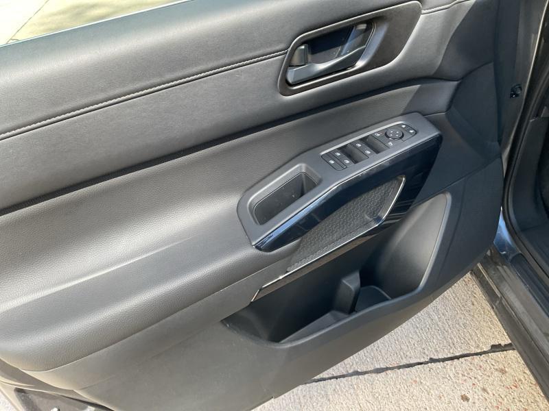 new 2025 Nissan Pathfinder car, priced at $38,844