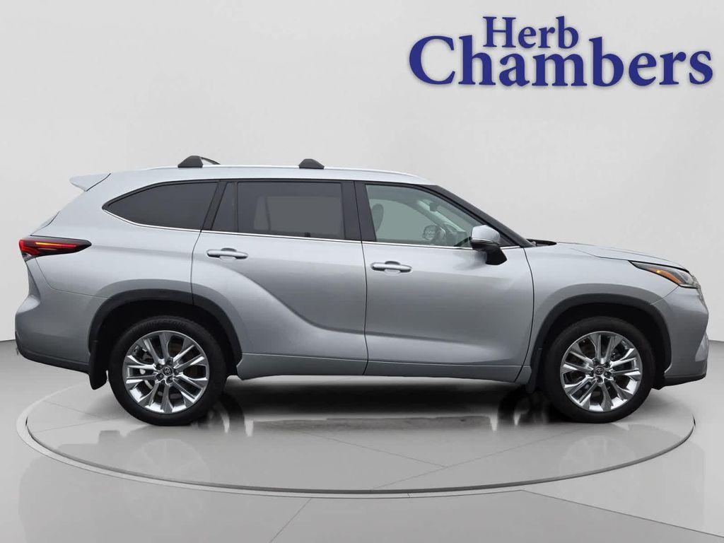 used 2024 Toyota Highlander car, priced at $42,898