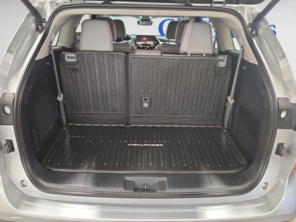 used 2024 Toyota Highlander car, priced at $44,997