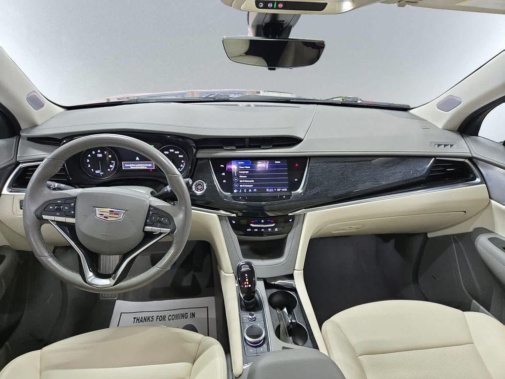 used 2022 Cadillac XT6 car, priced at $32,497