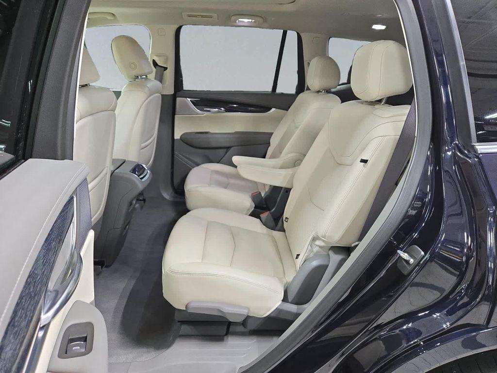 used 2022 Cadillac XT6 car, priced at $32,497