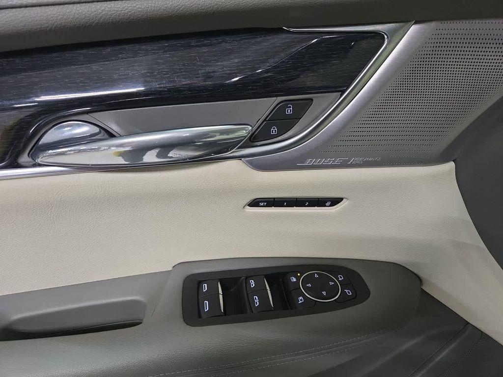 used 2022 Cadillac XT6 car, priced at $32,497