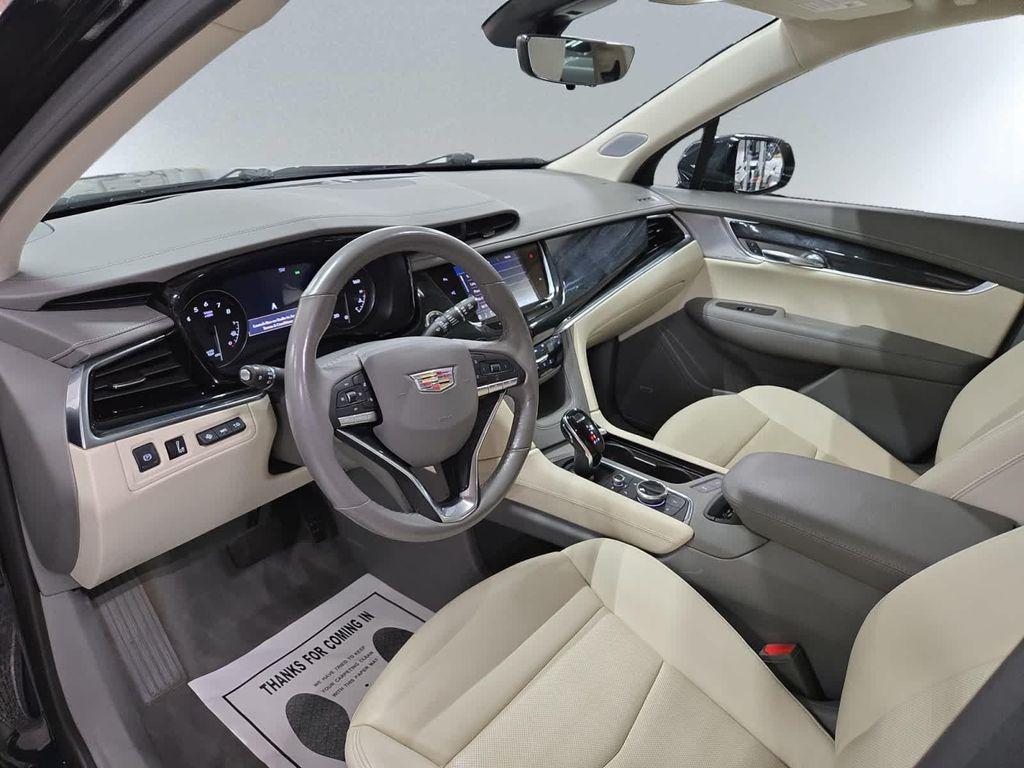 used 2022 Cadillac XT6 car, priced at $32,497