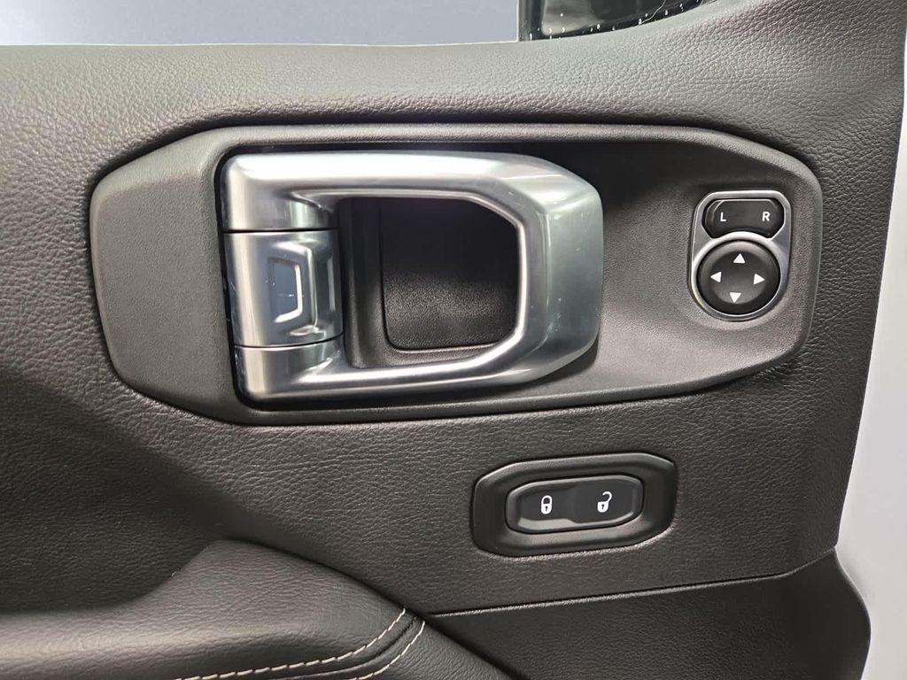 used 2022 Jeep Wrangler Unlimited car, priced at $32,497