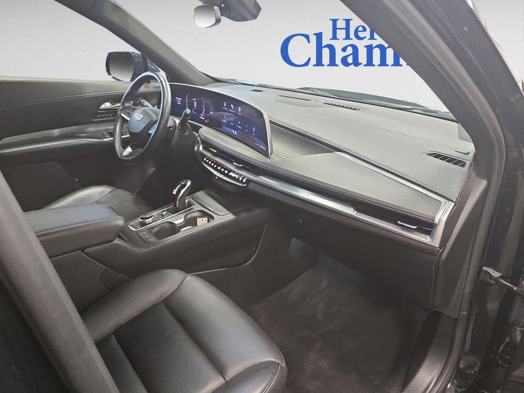 used 2024 Cadillac XT4 car, priced at $32,497