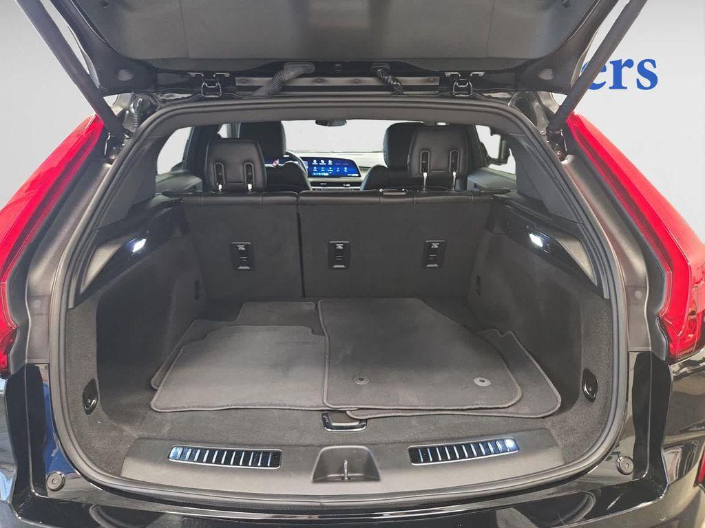 used 2024 Cadillac XT4 car, priced at $32,497