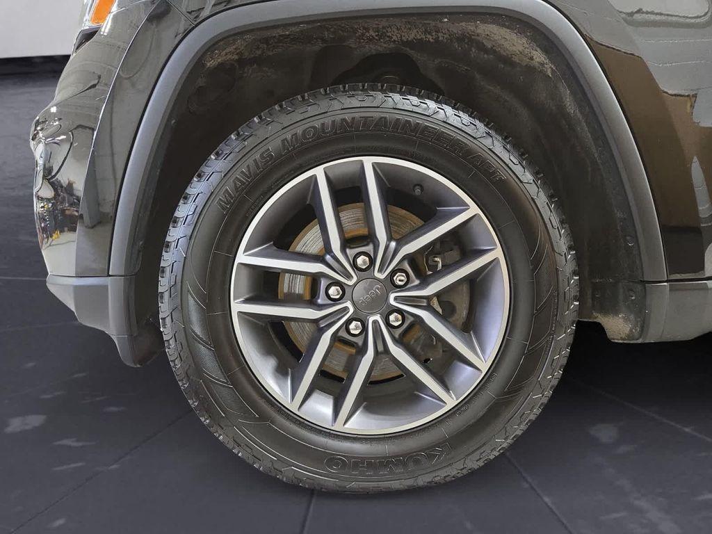 used 2021 Jeep Grand Cherokee car, priced at $22,897