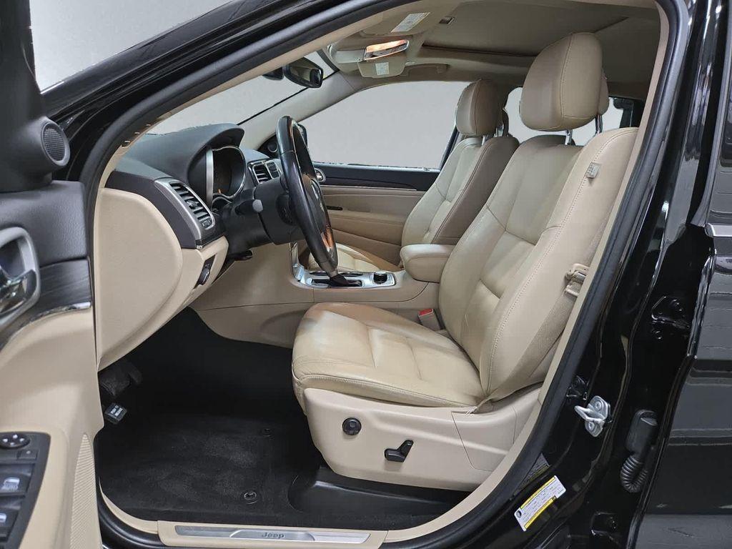 used 2021 Jeep Grand Cherokee car, priced at $22,897