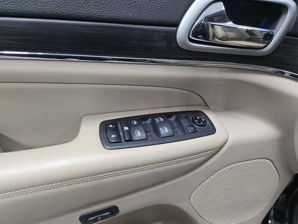 used 2021 Jeep Grand Cherokee car, priced at $22,897