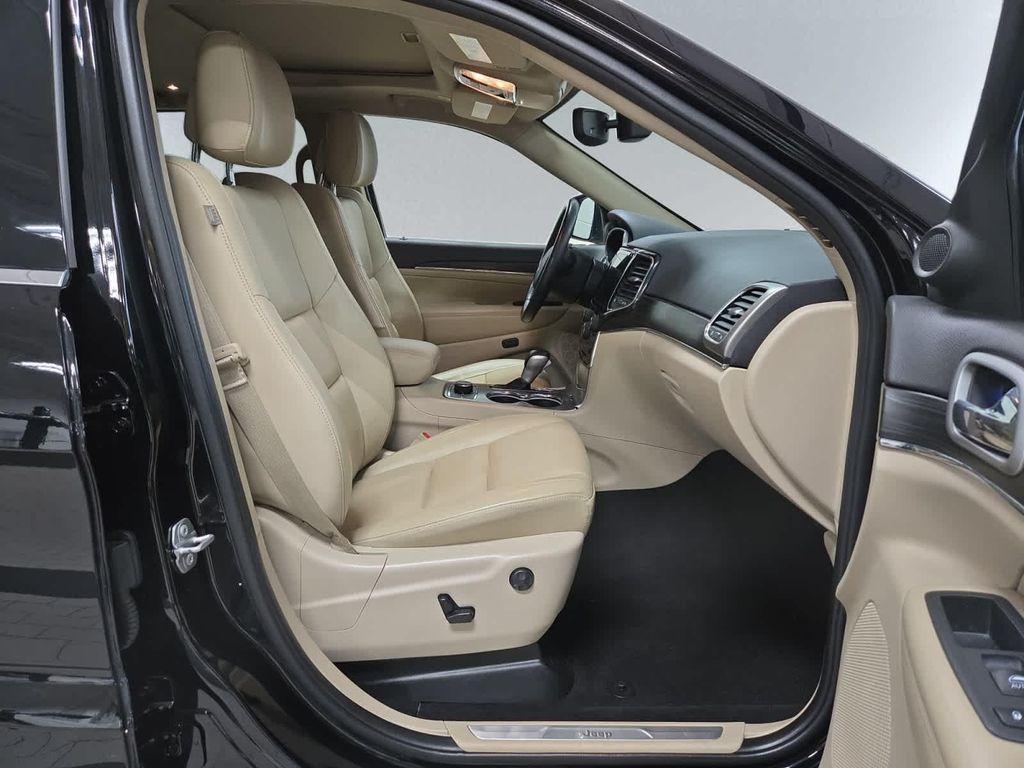 used 2021 Jeep Grand Cherokee car, priced at $22,897