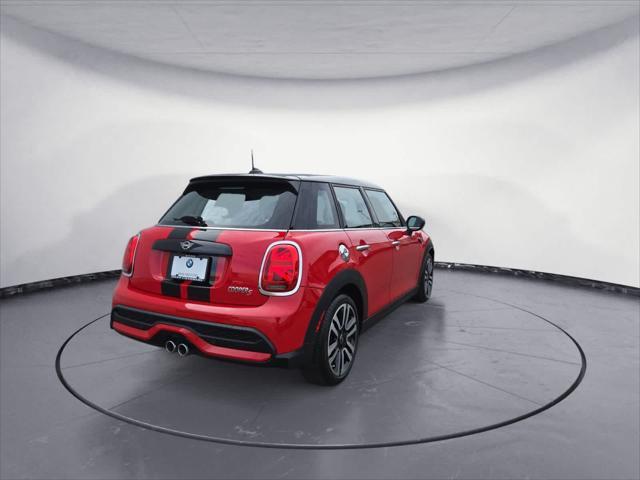 used 2022 MINI Hardtop car, priced at $25,998