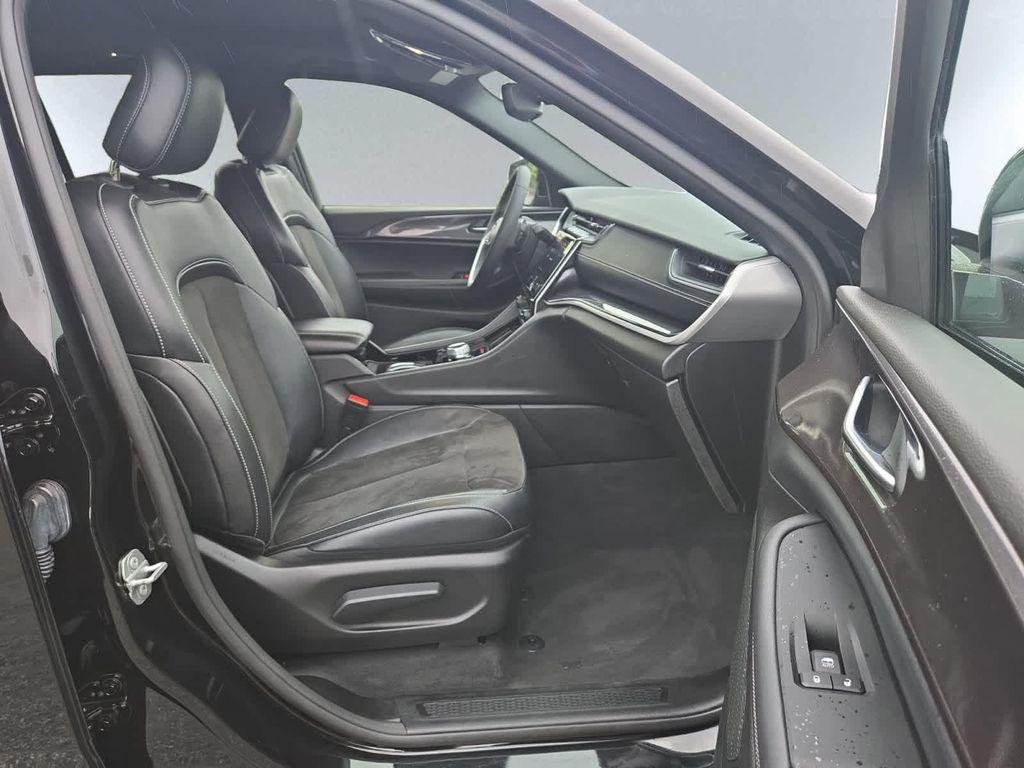 used 2023 Jeep Grand Cherokee car, priced at $32,497